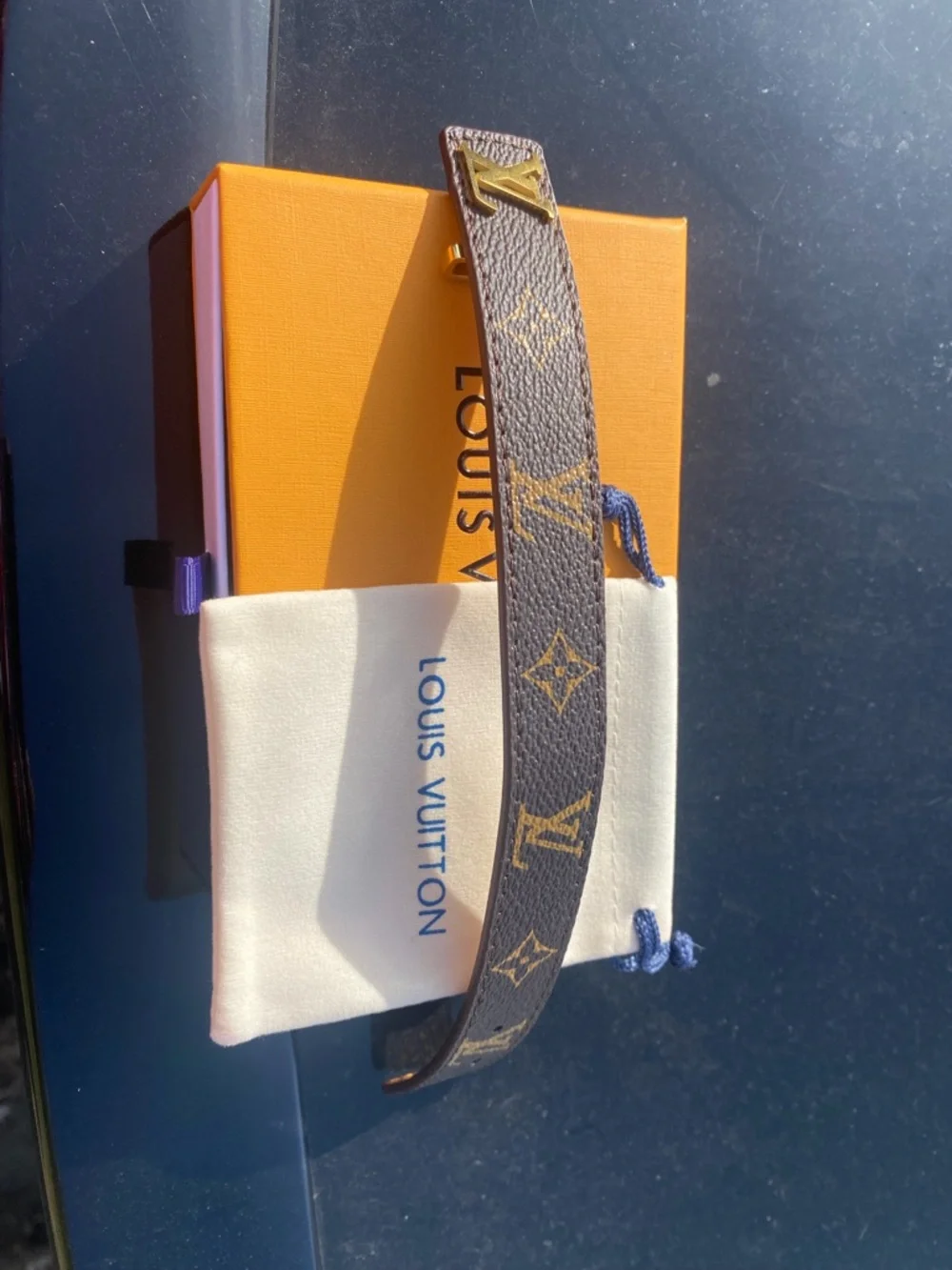 LV SLIM SHADOW BRACELET - Picture 3 of 3